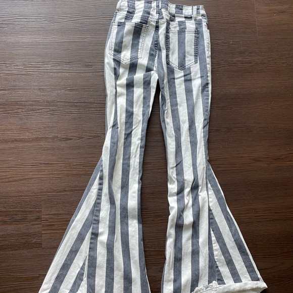 Boutique Flare Jeans - Picture 3 of 3